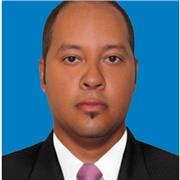 Profesor de inglés enseñando los diferentes niveles del idioma